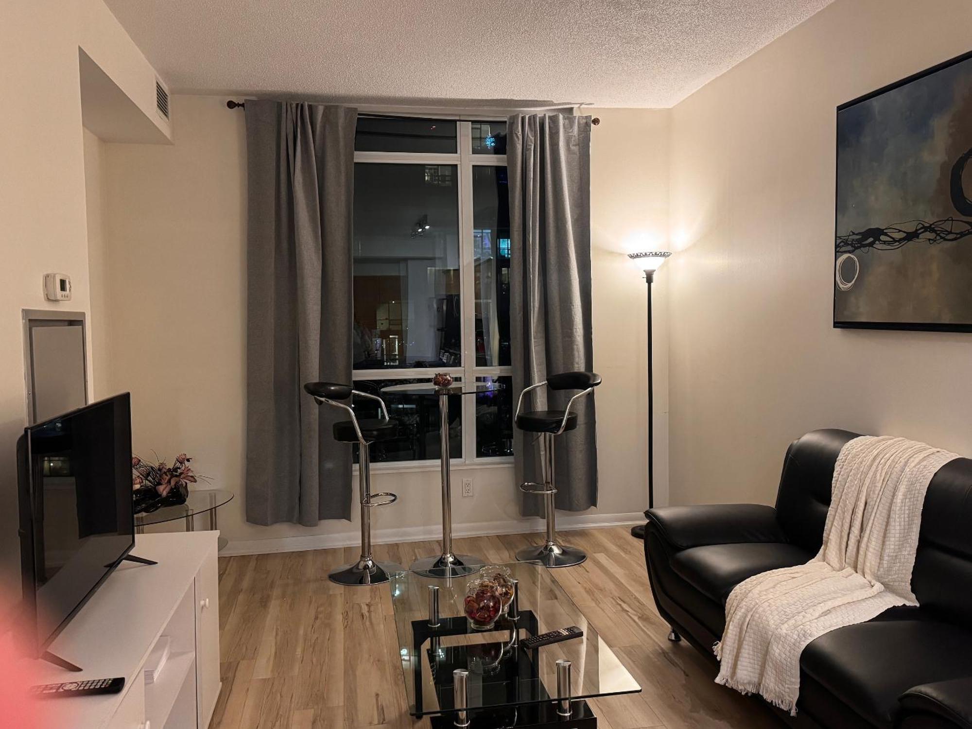 A Lovely One Bed With Sunset Views
